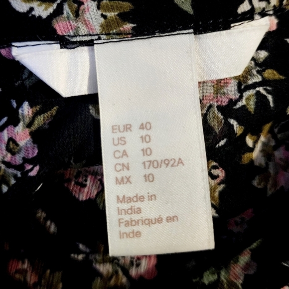 H&M Black Floral Sheer Button Top Shirt Women's Size 10 Flowy Boho Bohemian EUC - Picture 9 of 11